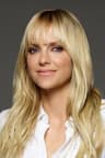 Portrait of Anna Faris.